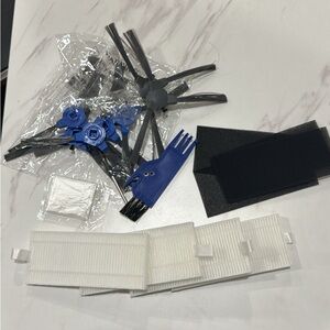 Vacuum Replacement Parts Set in Blue and White